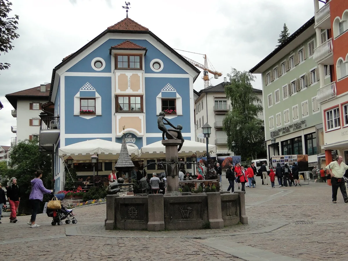 Itinerario storico lungo La ferata de Gherdëina: Ortisei tra passato e presente